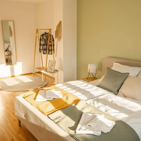 K15 Cozy, Unique & Spacious 3-room With Balcony Or Single By Lipa Karlsruhe