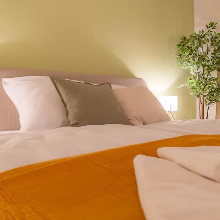 K15 Cozy, Unique & Spacious 3-room With Balcony Or Single By Lipa