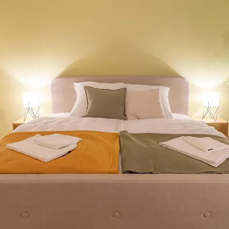 Apartment K15 Cozy, Unique & Spacious 3-room With Balcony Or Single By Lipa