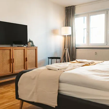K15 Cozy, Unique & Spacious 3-room With Balcony Or Single By Lipa Apartment *