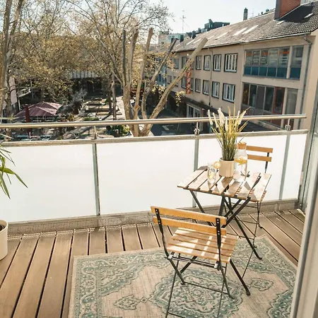 K15 Cozy, Unique & Spacious 3-room With Balcony Or Single By Lipa Apartment