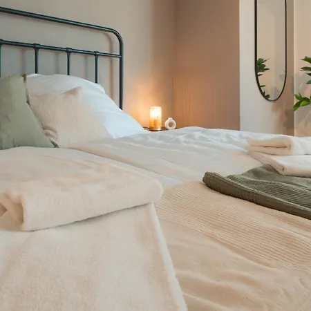Apartment K15 Cozy, Unique & Spacious 3-room With Balcony Or Single By Lipa