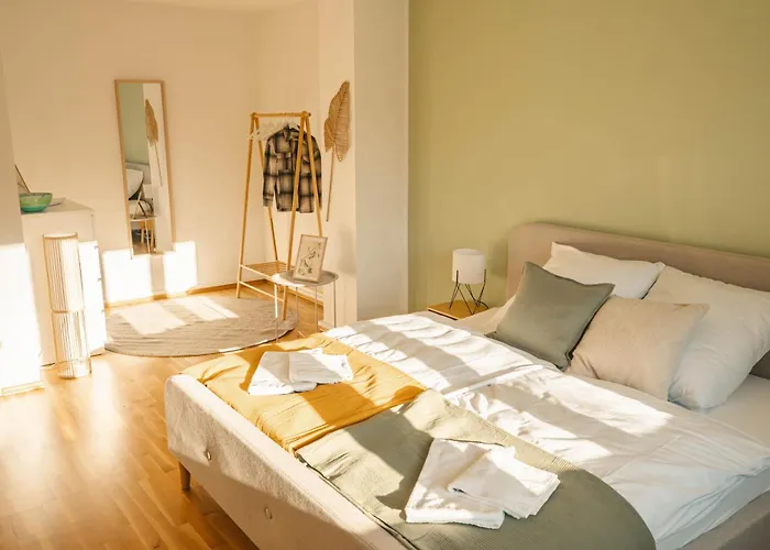 K15 Cozy, Unique & Spacious 3-room With Balcony Or Single By Lipa Karlsruhe