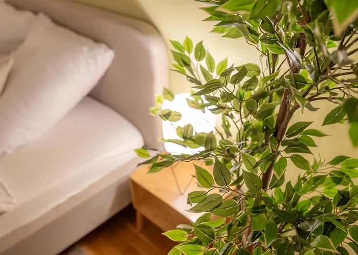 K15 Cozy, Unique & Spacious 3-room With Balcony Or Single By Lipa *