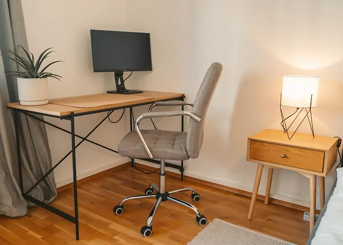 K15 Cozy, Unique & Spacious 3-room With Balcony Or Single By Lipa Appartement