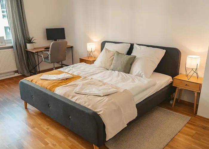 K15 Cozy, Unique & Spacious 3-room With Balcony Or Single By Lipa Appartement *