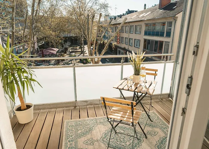 K15 Cozy, Unique & Spacious 3-room With Balcony Or Single By Lipa Appartement