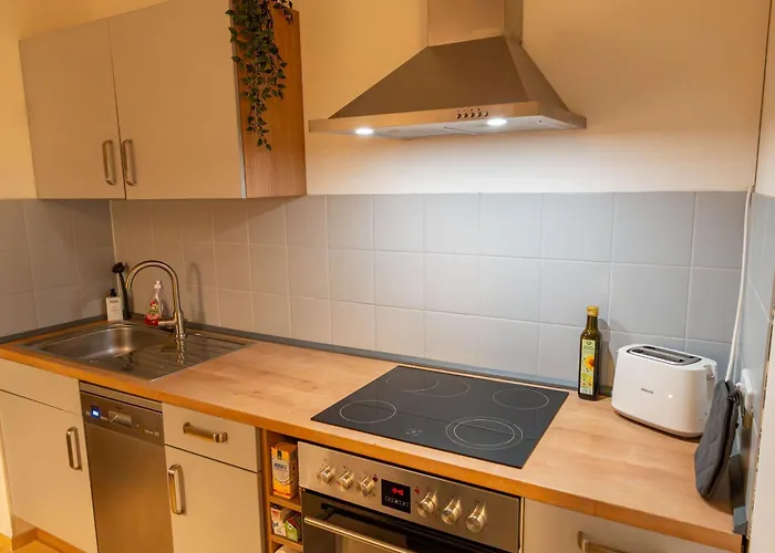 K15 Cozy, Unique & Spacious 3-room With Balcony Or Single By Lipa Karlsruhe